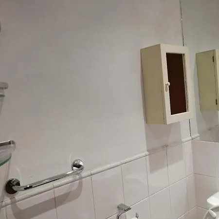 Guest house Private Double Bedroom In Centre Glasgow