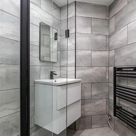 ** Modern Merchant 1 Bed With Free Parking ** Apartment *