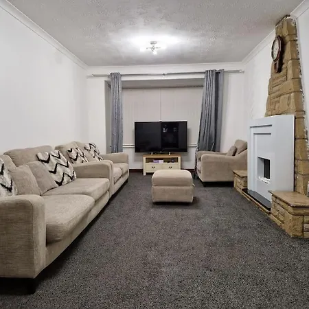 Stunning 2-bedrooms 1 Living Spacious Family Friendly * Glasgow