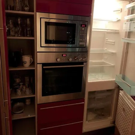 Apartment Designer Penthouse With Riverviews - G1 Centre, 3 Bedrooms, 2 Bathrooms, 1 Living / Kitchen. Full Floor, Wrap Around Terrace, Panoramic Views, Off Station / Buchanan Street