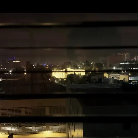 Designer Penthouse With Riverviews - G1 Centre, 3 Bedrooms, 2 Bathrooms, 1 Living / Kitchen. Full Floor, Wrap Around Terrace, Panoramic Views, Off Station / Buchanan Street Apartment