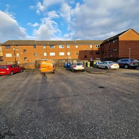Stunning 2-bedrooms 1 Living Spacious Family Friendly *
