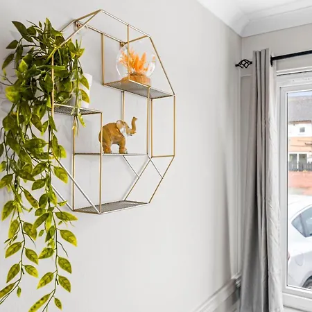 I'm Your Host - Bridgeton House *