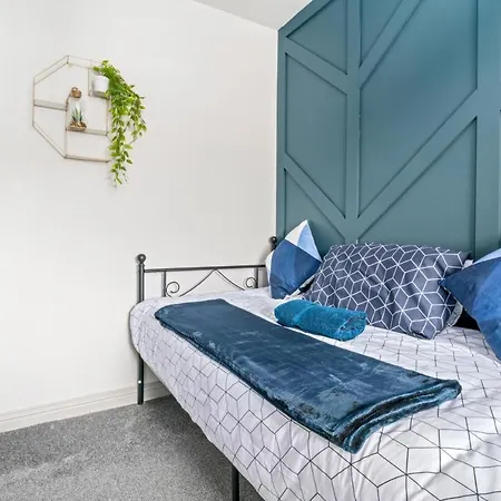 I'm Your Host - Bridgeton House * Glasgow