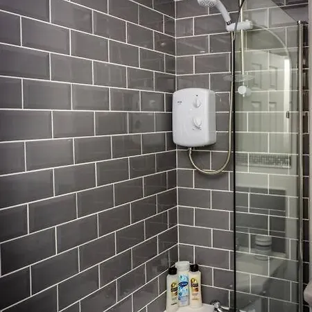 Modern Bright In South Apartment *
