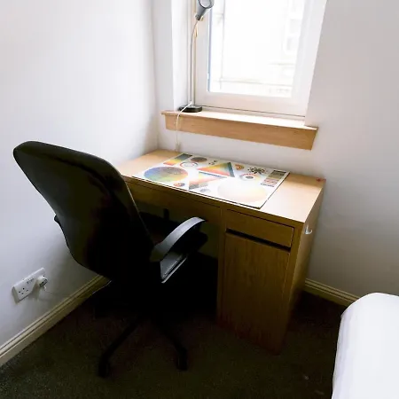 Apartamento Spacious Flat Next To With Parking - 9309812 Glasgow