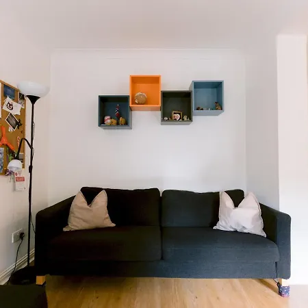 Spacious Flat Next To With Parking - 9309812 Glasgow