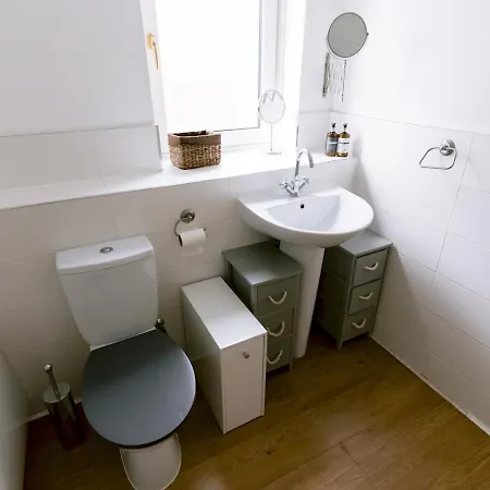 Apartamento Spacious Flat Next To With Parking - 9309812 Glasgow