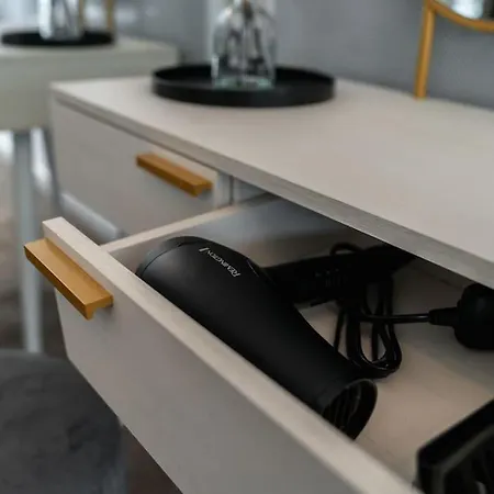 St Georges Cross 1br - Subway On Doorstep -