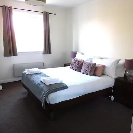 Fab Location 1 Bed Overlooking Apartment Glasgow
