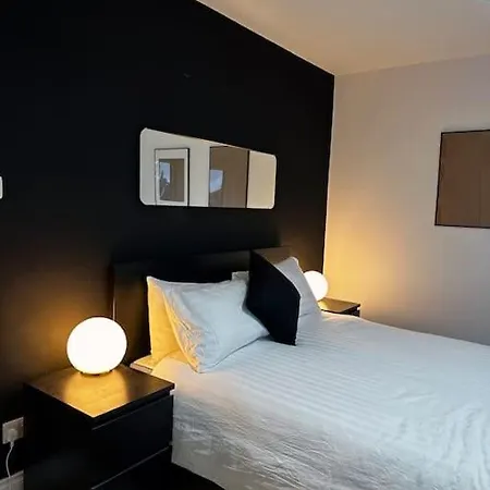 3 Bedroom/3 Bathroom Large Flat Near Ovo Hydro * Глазго