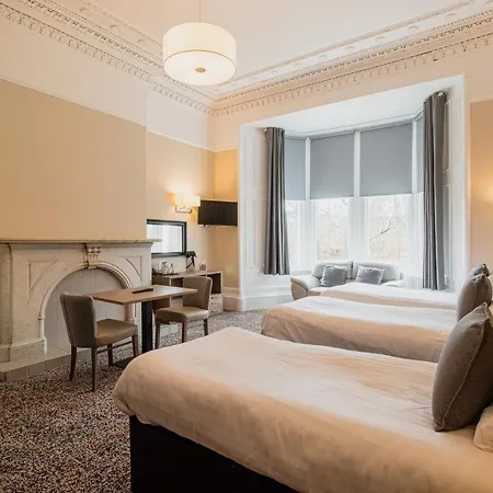 アンバサダー 3*