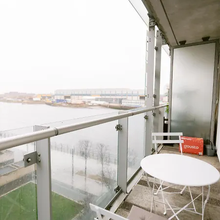 Апартаменты 3/5 - New 1-bed At Harbour