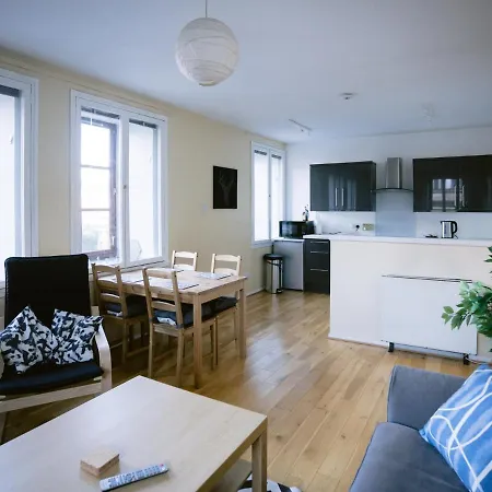 Merchant Centre, Sleeps 4