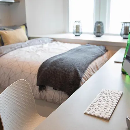 Modern Living At Riverside In The Heart Of Apartamento