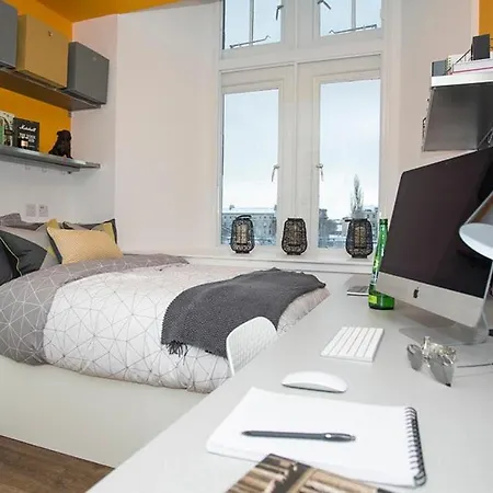 Modern Living At Riverside In The Heart Of Lejlighed