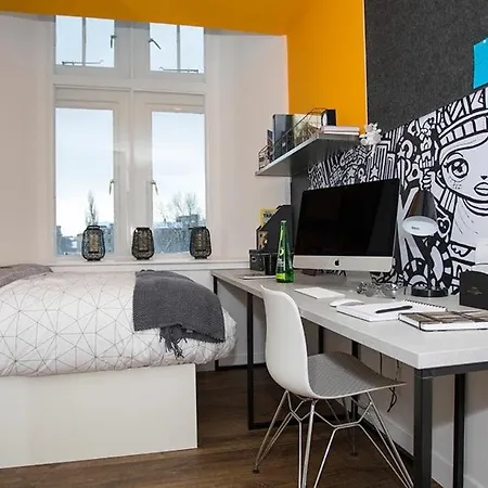 Modern Living At Riverside In The Heart Of Lejlighed