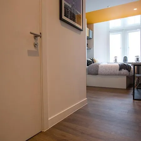 Lejlighed Modern Living At Riverside In The Heart Of *