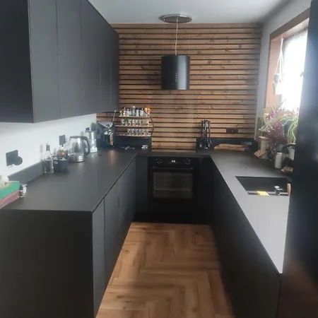 Bedroom In Quiet Neighborhood