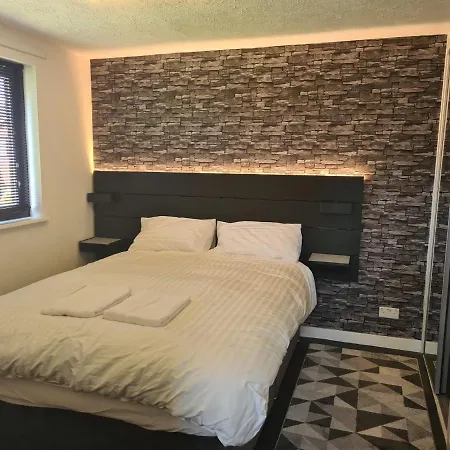 ヴィラ Travel Host 3 Bedroom House With Free Parking グラスゴー