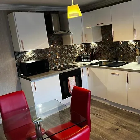 Apartment City Centre Flat With River Views And Parking Glasgow