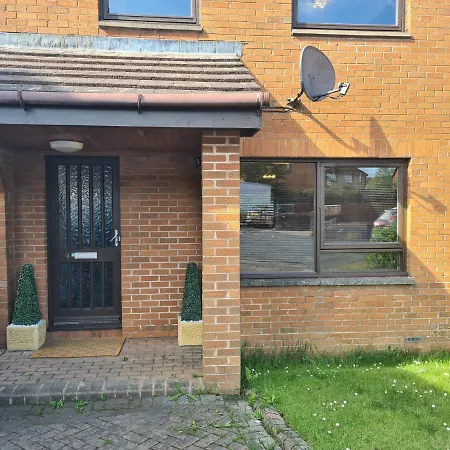 Travel Host 3 Bedroom House With Free Parking * Glasgow