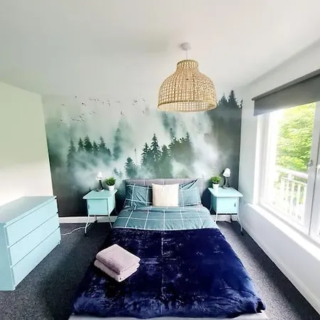 Ferienhaus Spacious 5bed House, Free Parking, No Party ! Glasgow