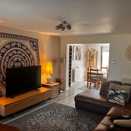 Holiday home Urban Escape Free Parking 20min Walk To Center Glasgow