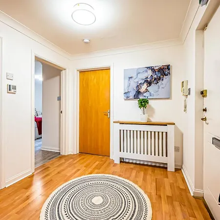 West End 3br-2ba, Near Kelvingrove Museum - Free Parking By Bonjour Residences Apartment