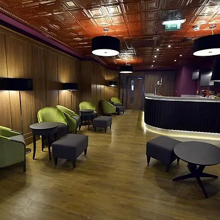 Hotell The Address 4*