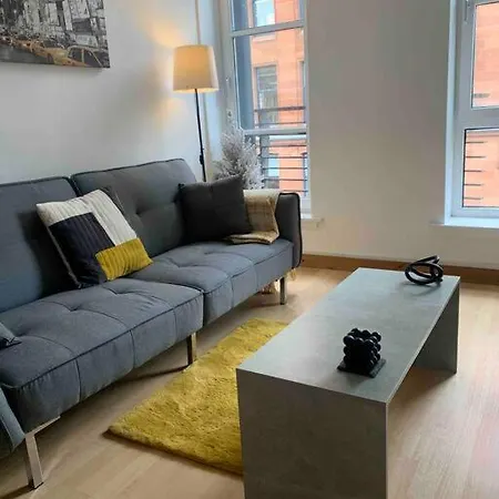 Trendy One Bedroom Appartement *