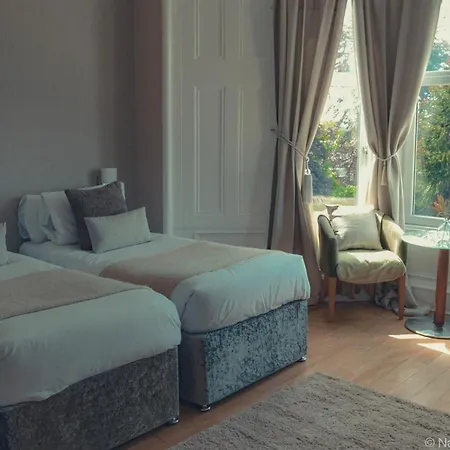 Redstone 3* Uddingston