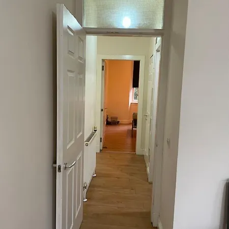 Cozy Nights - Midlock St Apartamento