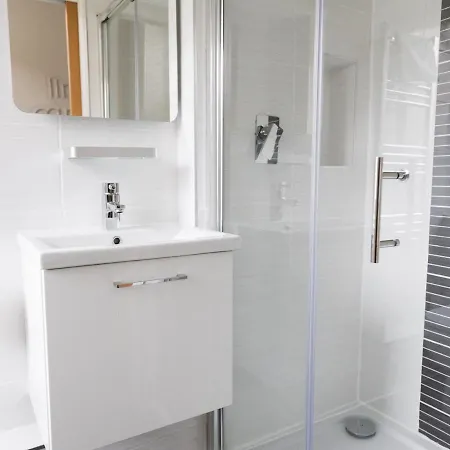 Pass The Keys Per7 Fm 1 Bed Ground Floor Flat Near Cessnock Subway Apartamento