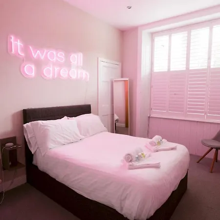 Pass The Keys Per7 Fm 1 Bed Ground Floor Flat Near Cessnock Subway