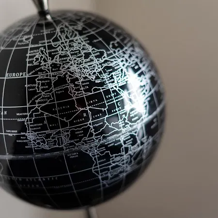 4 Bedrooms Homely House - Sleeps 6 Comfortably With 6 Double Beds,glasgow, Free Street Parking, Business Travellers, Contractors, & Holiday-goers, Near Major Transport Links In & Centre, Perfect For Common Wealth Games 2026