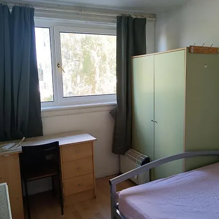 Private Near City Centre St George's Rd 招待所