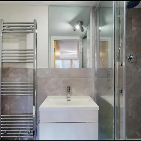 Stylish Ensuite In Maryhill Homestay *