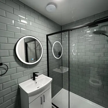 Amani - Centre Lejlighedshotel Glasgow