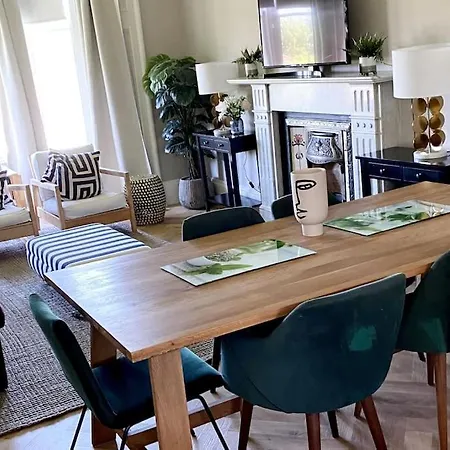 Stunning 3 Bedroom Victorian Near Pollok Country Park דירה