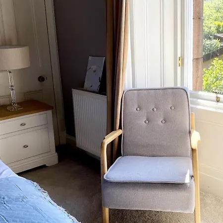 Stunning 3 Bedroom Victorian Near Pollok Country Park גלאזגו