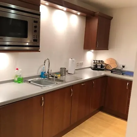 Appartement Comfy Two Bedroom Right In The Centre