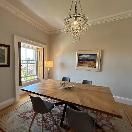 Principal - Crown Circus Duplex Apartamento