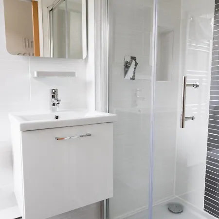Apartamento Per7-fm - 1 Bed Ground Floor Flat, Near Cessnock Subway *