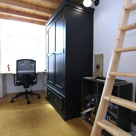 Stylish 3 Bedroom In South Side Apartamento