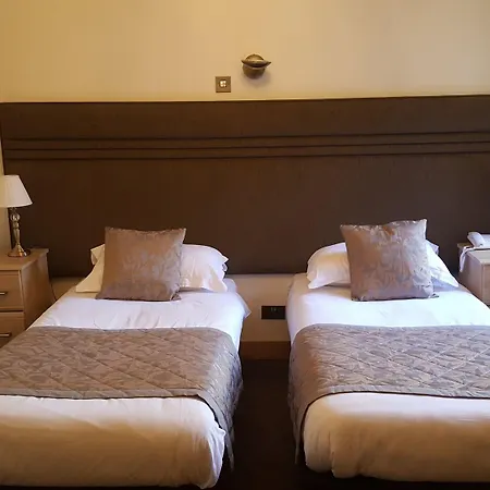 Hotel Mclays