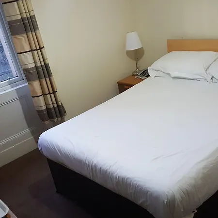 Hotel Mclays