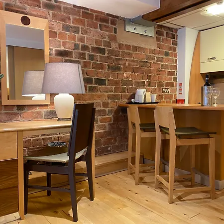 Argyle Hotel, Bw Signature Collection