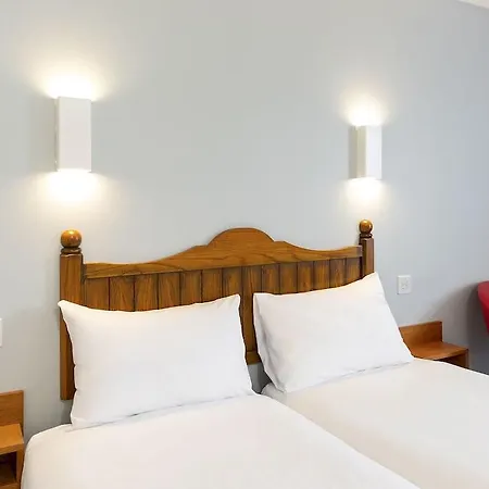 Ibis Budget Glasgow Hotel 2*