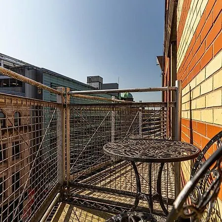 Merchant Duplex- Apartment Glasgow